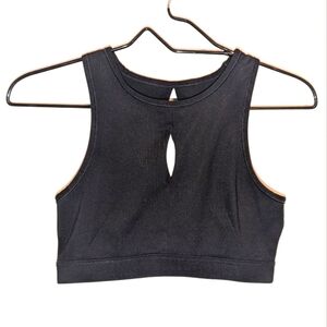 Nike keyhole‎ sports bra